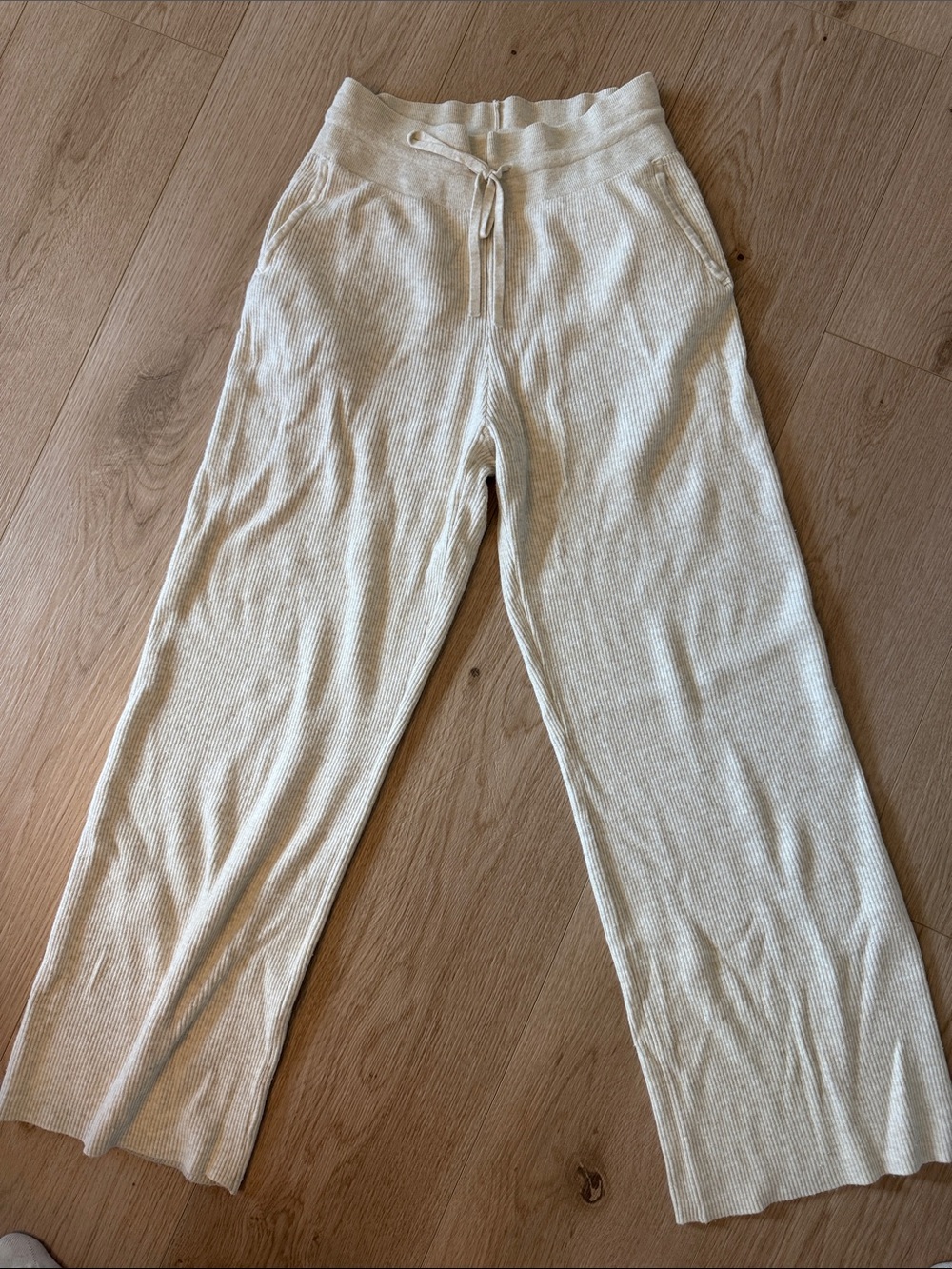 Uniqlo women’s Cream Knit Drawstring Pants
